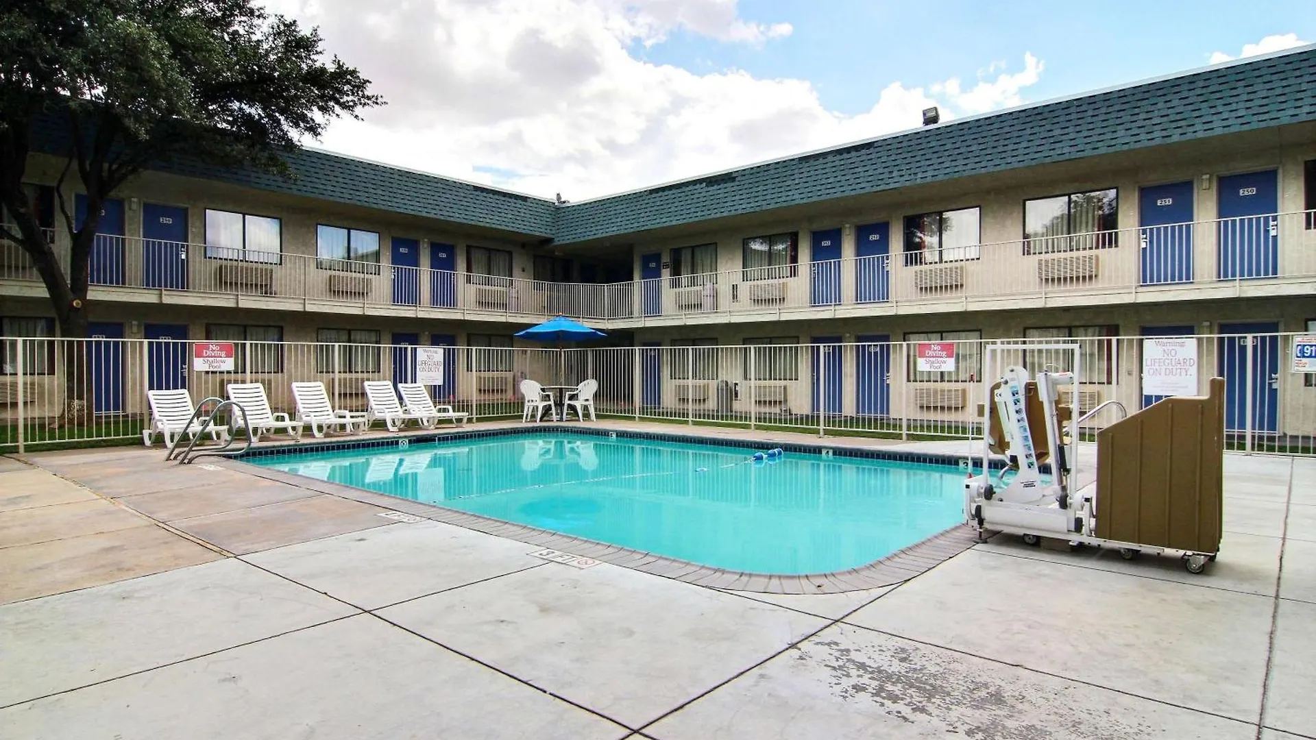 Staying In Texas Wine Country: 6 Design Hotels Compared